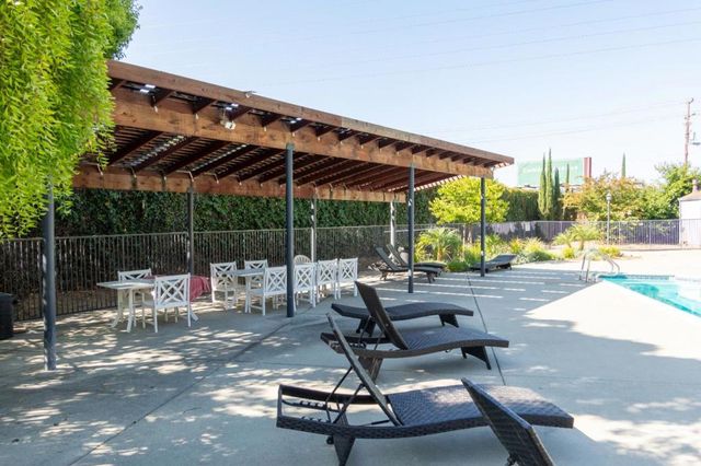 4822 Pine Forest Place, San Jose, CA 95118
