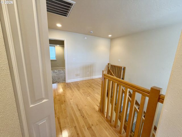 1251 MOORE St A, Brookings, OR 97415