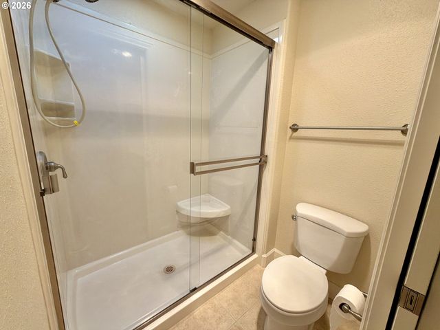 1251 MOORE St A, Brookings, OR 97415