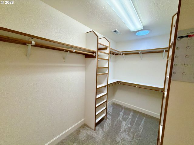 1251 MOORE St A, Brookings, OR 97415