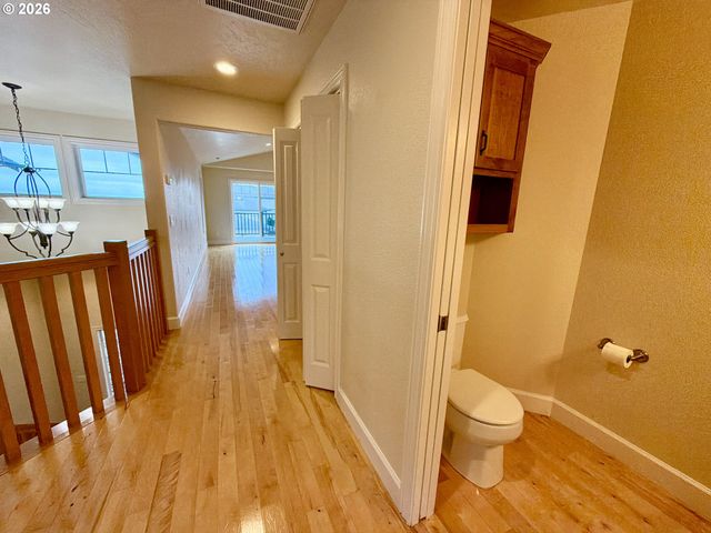 1251 MOORE St A, Brookings, OR 97415