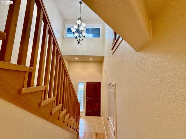 1251 MOORE St A, Brookings, OR 97415