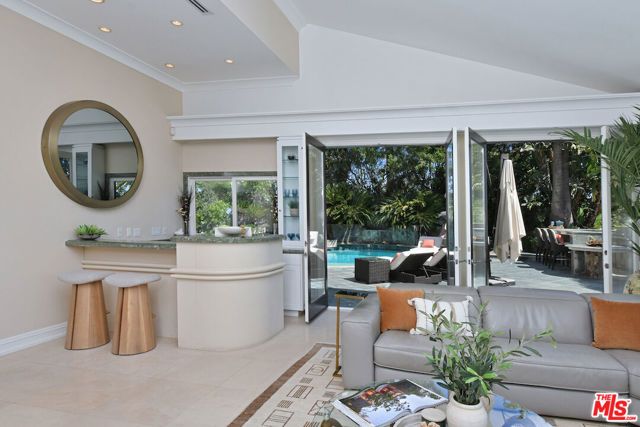 3848 Alonzo Avenue, Encino (los Angeles), CA 91316