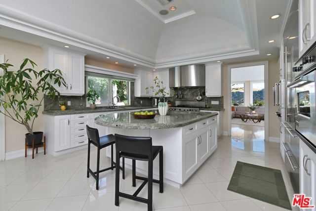 3848 Alonzo Avenue, Encino (los Angeles), CA 91316