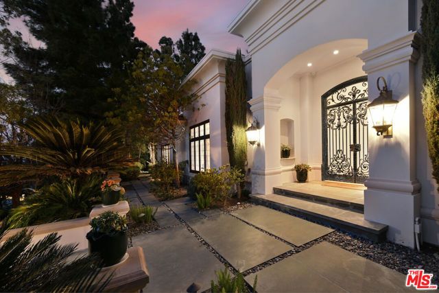 3848 Alonzo Avenue, Encino (los Angeles), CA 91316