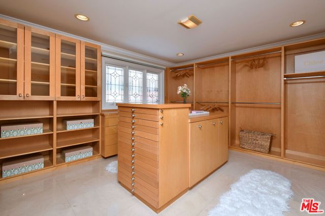 3848 Alonzo Avenue, Encino (los Angeles), CA 91316