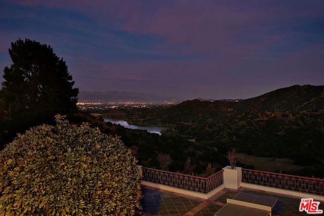 3848 Alonzo Avenue, Encino (los Angeles), CA 91316