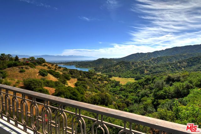 3848 Alonzo Avenue, Encino (los Angeles), CA 91316