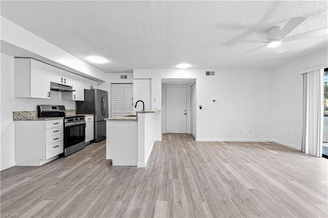 2094 Arbour Walk CIR 3018, Naples, FL 34109