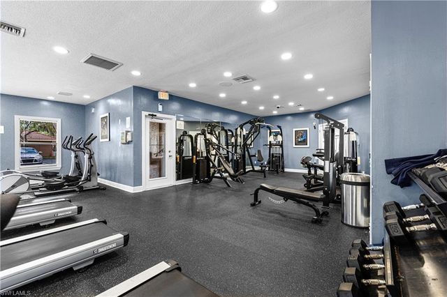 2094 Arbour Walk CIR 3018, Naples, FL 34109