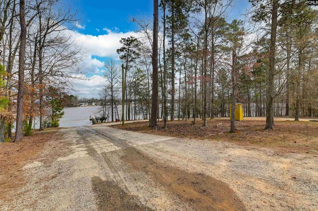 1047 Scooter Bridge Road, Batesburg, SC 29006