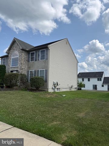 215 N SANDY LN, Sinking Spring, PA 19608