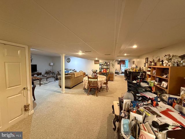 215 N SANDY LN, Sinking Spring, PA 19608