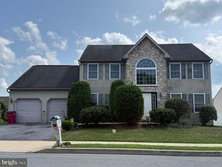 215 N SANDY LN, Sinking Spring, PA 19608