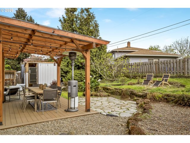 11710 Ne FARGO Ct, Portland, OR 97220