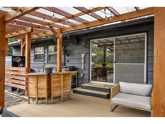 11710 Ne FARGO Ct, Portland, OR 97220