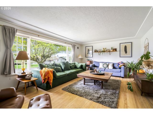 11710 Ne FARGO Ct, Portland, OR 97220