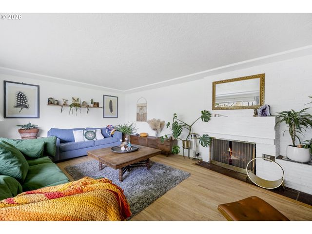 11710 Ne FARGO Ct, Portland, OR 97220