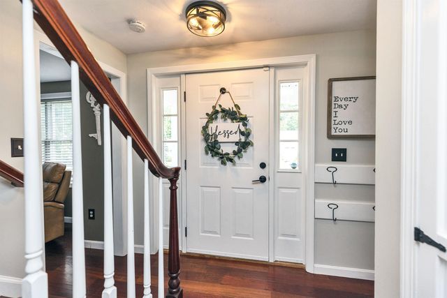 22 Sarah Drive, Merrimack, NH 03054