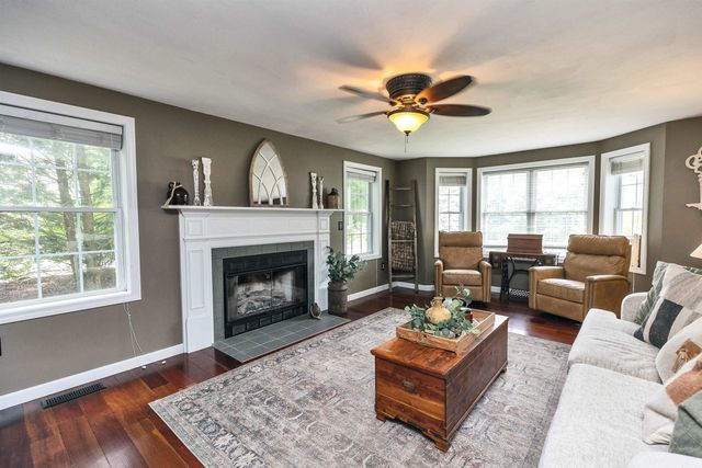 22 Sarah Drive, Merrimack, NH 03054