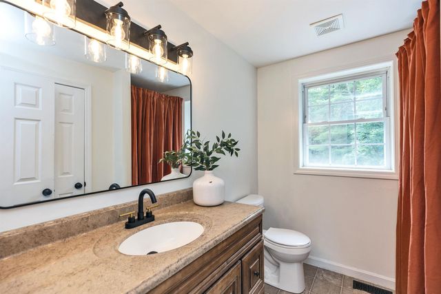 22 Sarah Drive, Merrimack, NH 03054