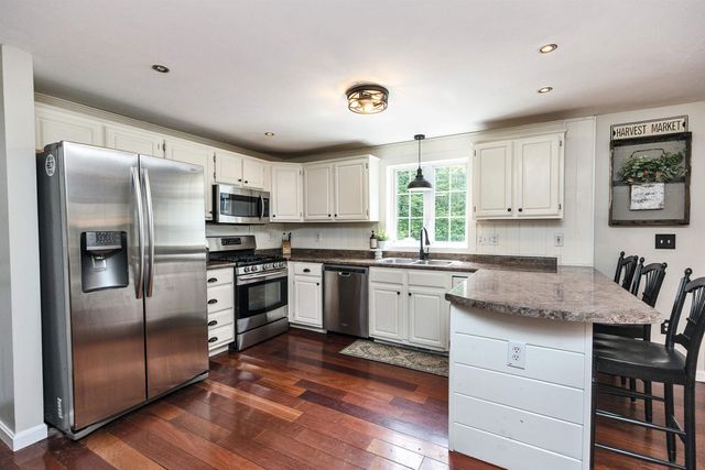 22 Sarah Drive, Merrimack, NH 03054