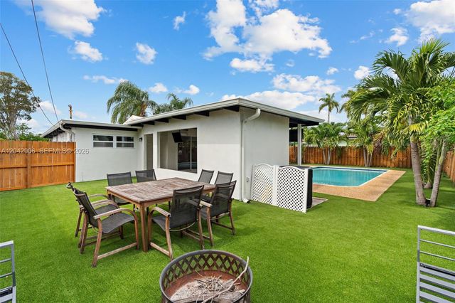 1250 NE 23rd Place, Pompano Beach, FL 33064