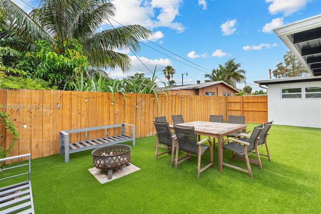1250 NE 23rd Place, Pompano Beach, FL 33064