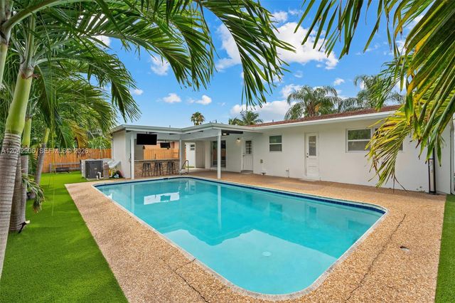 1250 NE 23rd Place, Pompano Beach, FL 33064