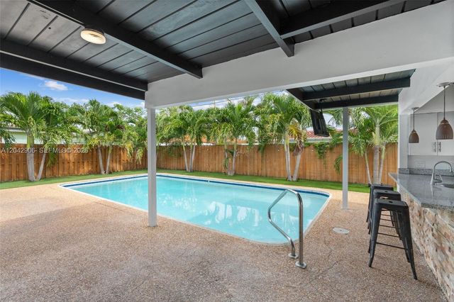 1250 NE 23rd Place, Pompano Beach, FL 33064