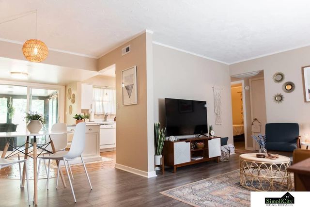 2820 S 33rd Street, Lincoln, NE 68506