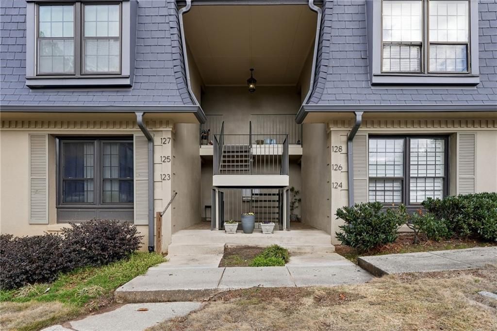 123 Maison NW Place, Atlanta, GA 30327