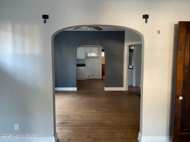 114 N 36th St, Louisville, KY 40212