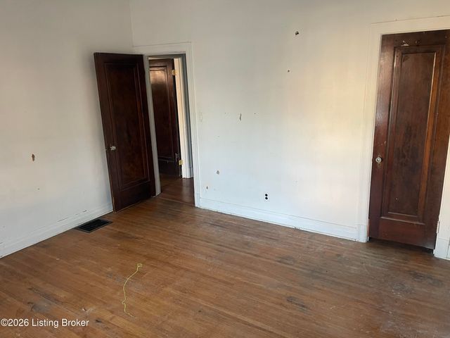 114 N 36th St, Louisville, KY 40212