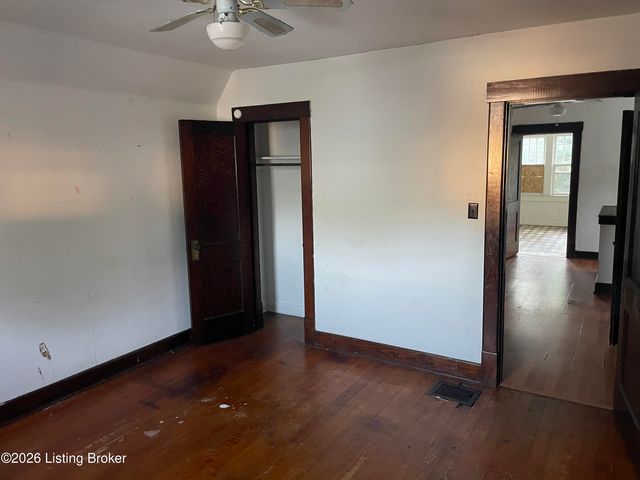 114 N 36th St, Louisville, KY 40212