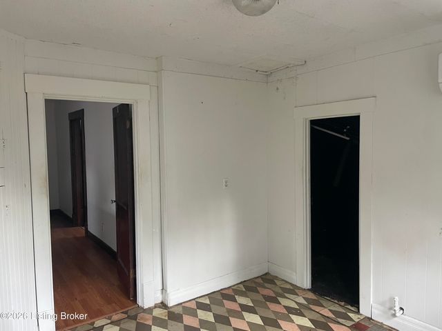 114 N 36th St, Louisville, KY 40212