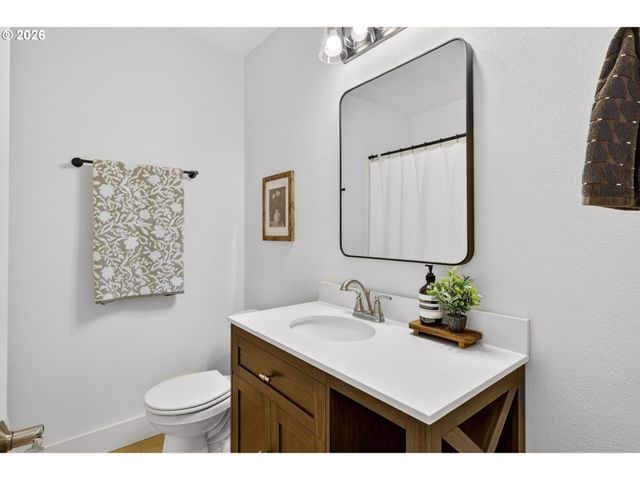 711 W 24TH St, Vancouver, WA 98660