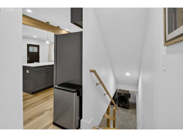 711 W 24TH St, Vancouver, WA 98660