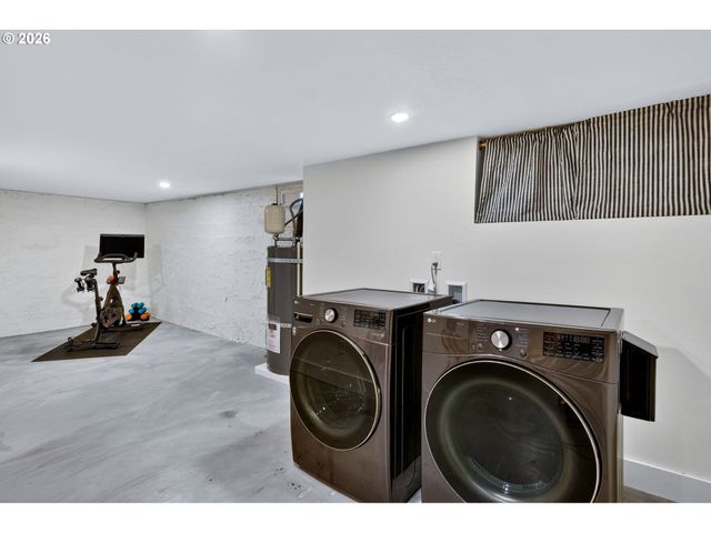 711 W 24TH St, Vancouver, WA 98660