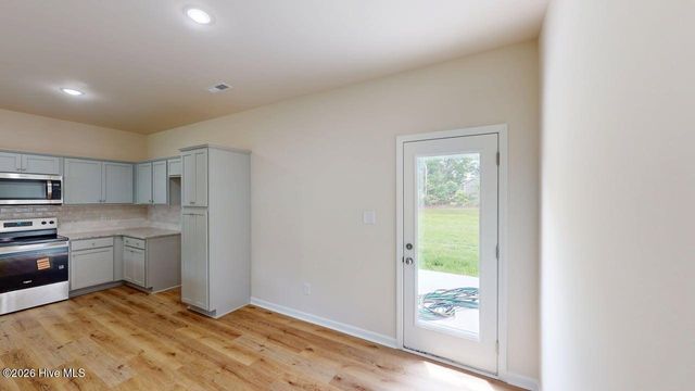 204 Grace'S Farm Road, La Grange, NC 28551