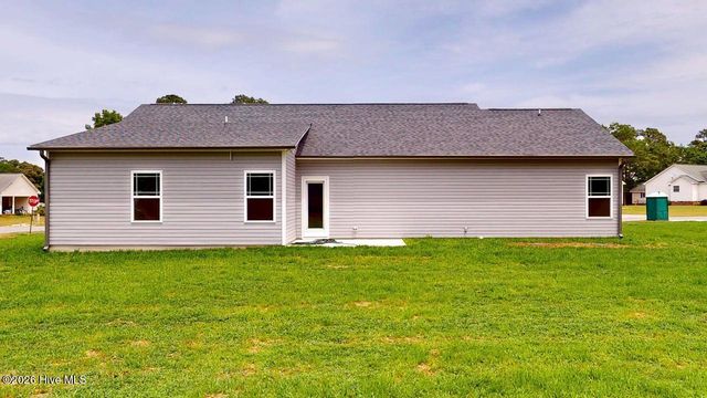 204 Grace'S Farm Road, La Grange, NC 28551
