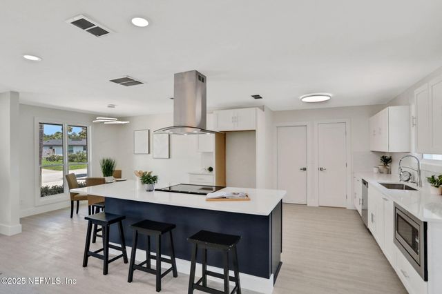 4109 TIDEVIEW Drive, Jacksonville, FL 32250