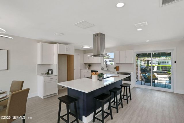 4109 TIDEVIEW Drive, Jacksonville, FL 32250