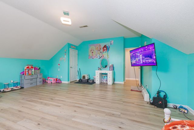 501 S Riviera Lane, Yorktown, IN 47396
