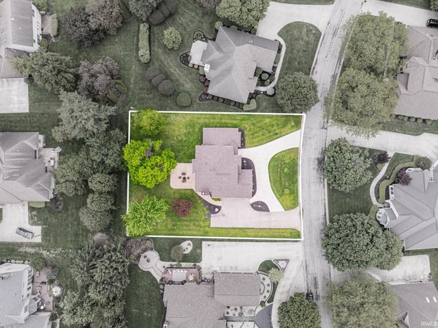 501 S Riviera Lane, Yorktown, IN 47396