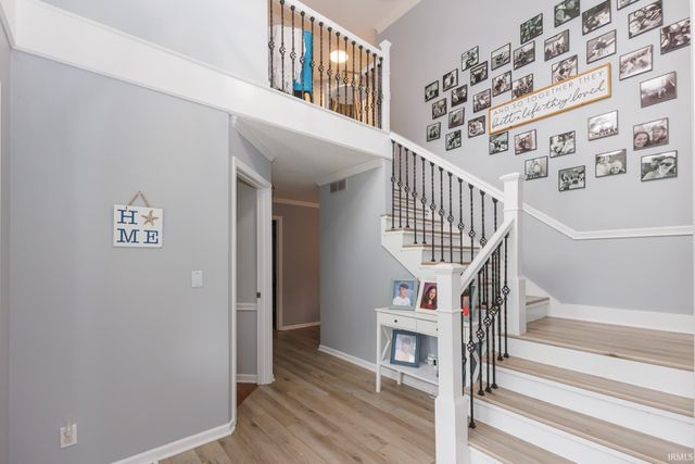 501 S Riviera Lane, Yorktown, IN 47396