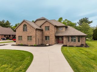 501 S Riviera Lane, Yorktown, IN 47396