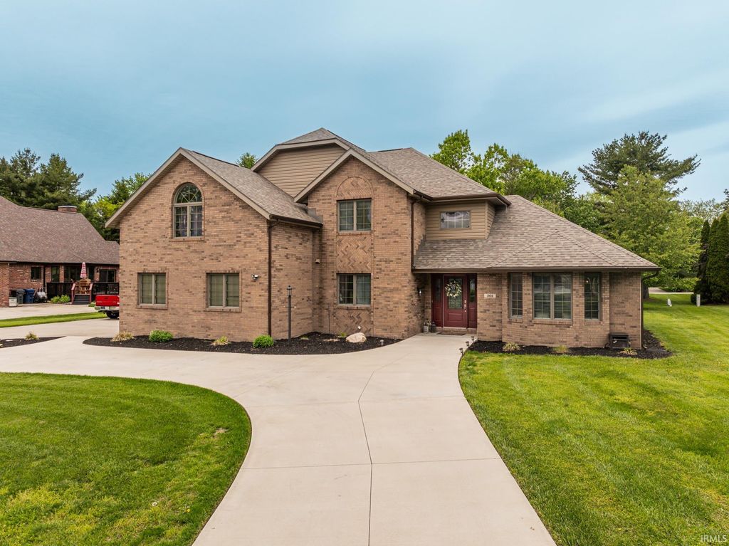 501 S Riviera Lane, Yorktown, IN 47396