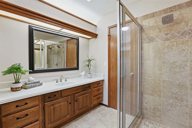 2008 Brookwood Place, Edmond, OK 73034