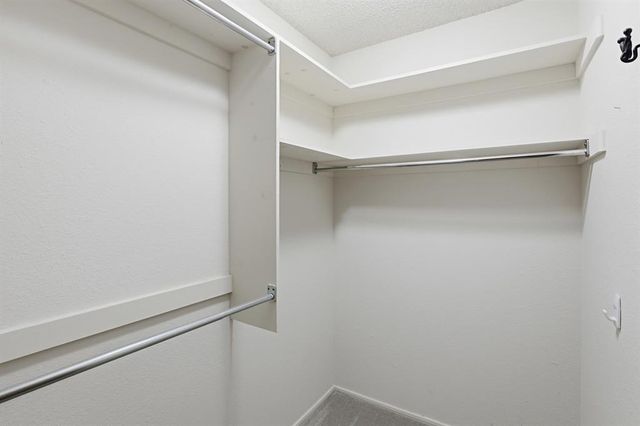 2008 Brookwood Place, Edmond, OK 73034